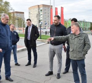 Басенко раскритиковал благоустройство дворов