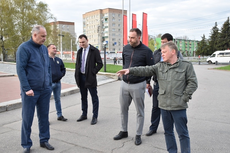 Басенко раскритиковал благоустройство дворов