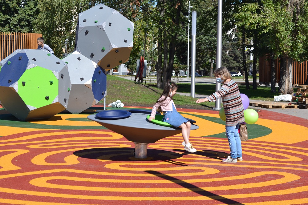 Пензенские родители стали чаще контролировать детей через смартфон