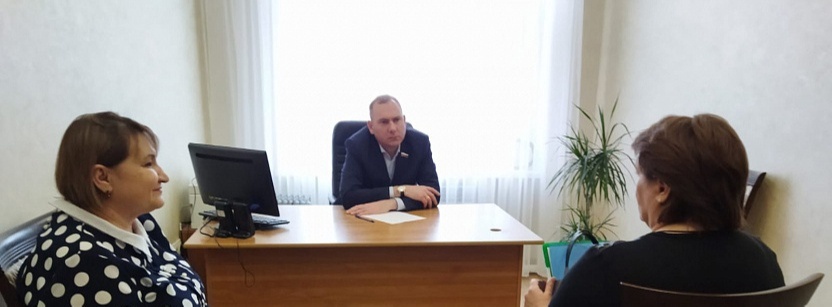 Владимир Вдонин ответил на обращения жителей Нижнеломовского района