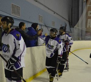 «Дионис» разгромил «Штурм» на льду «Дизель-Арены»