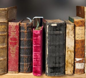 Продажи книг за год в России выросли почти вдвое