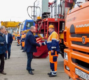 Олег Мельниченко назвал сроки ремонта дорог