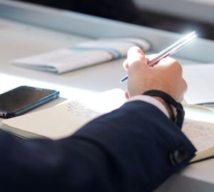 Глава Рособрнадзора высказался об альтернативах ЕГЭ