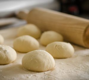 Диетолог предупредила о бесполезности хлеба из рафинированной муки