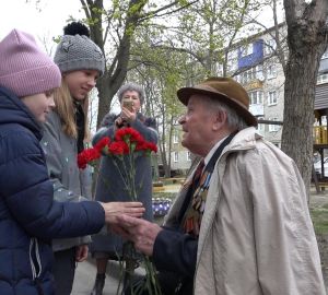 Для ветеранов ВОВ в Кузнецке организуют концерты под окнами