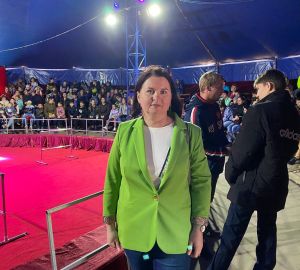 Ольга Чистякова организовала визит детей Донбасса в цирк