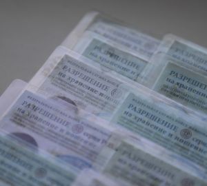 Стала известна причина долгого получения справок для пензенских владельцев оружием