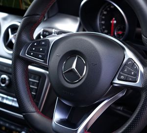 Цена новых автомобилей в России выросла почти в два раза