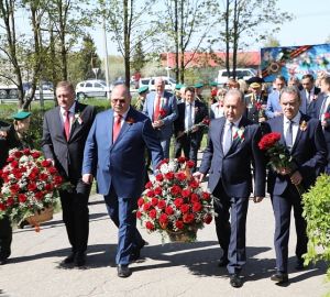 Олег Мельниченко и Валерий Лидин посетили родину героя обороны Бреста