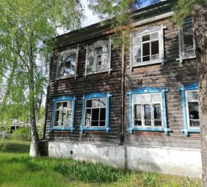 В Кузнецком районе продолжает разрушаться здание дома-интерната для пожилых