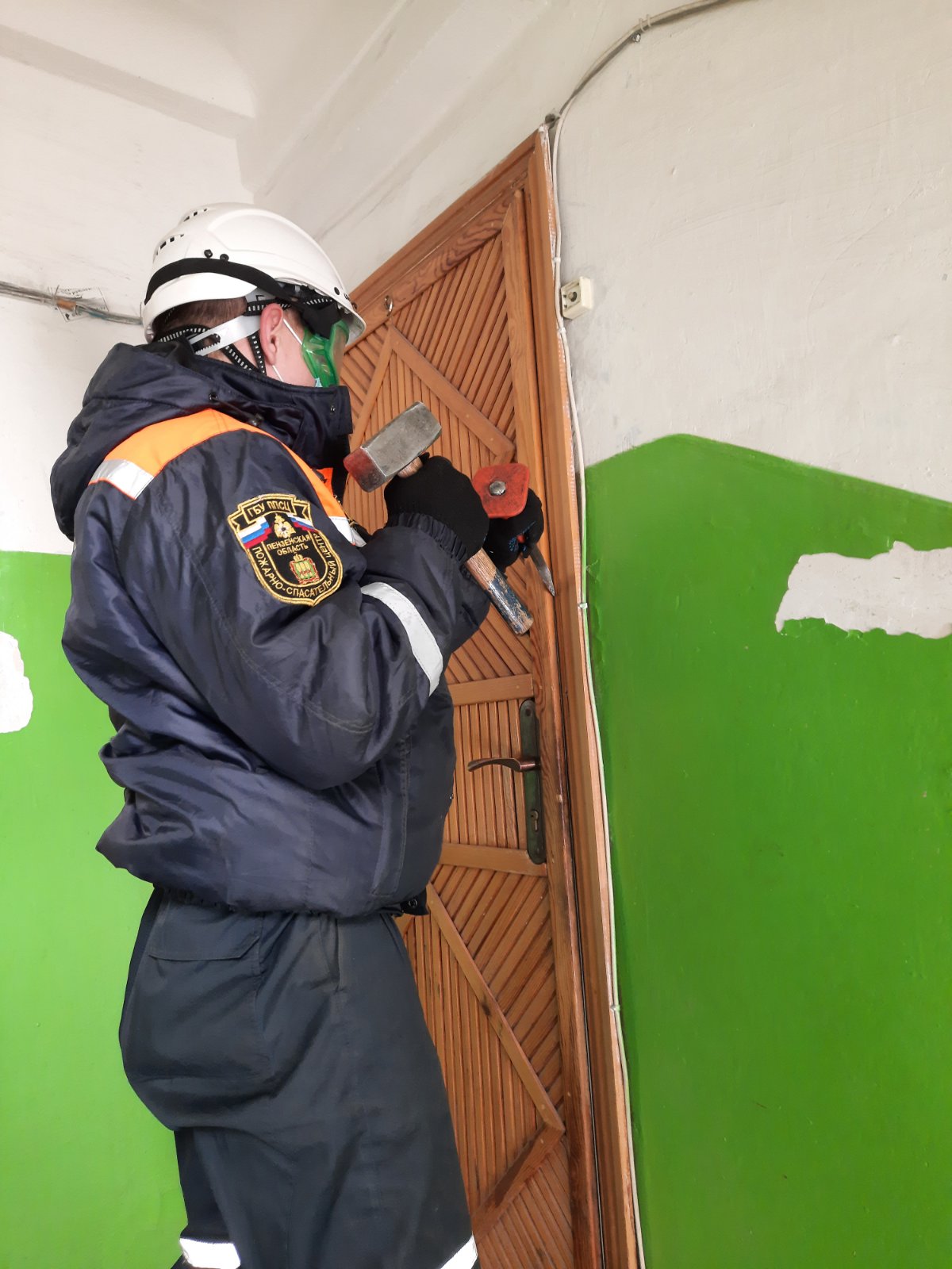 Пензенцы вызвали спасателей, услышав крики на улице Красной