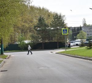 Басенко распорядился проверить законность использования территории возле крупного торгового центра