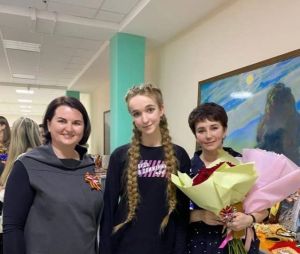 Ольга Чистякова поздравила школу Спутника с юбилеем