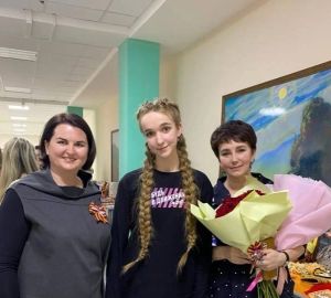 Ольга Чистякова поздравила школу Спутника с юбилеем