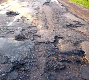 В Пензенской области прокуратура обнаружила более 500 нарушений при ремонте дорог