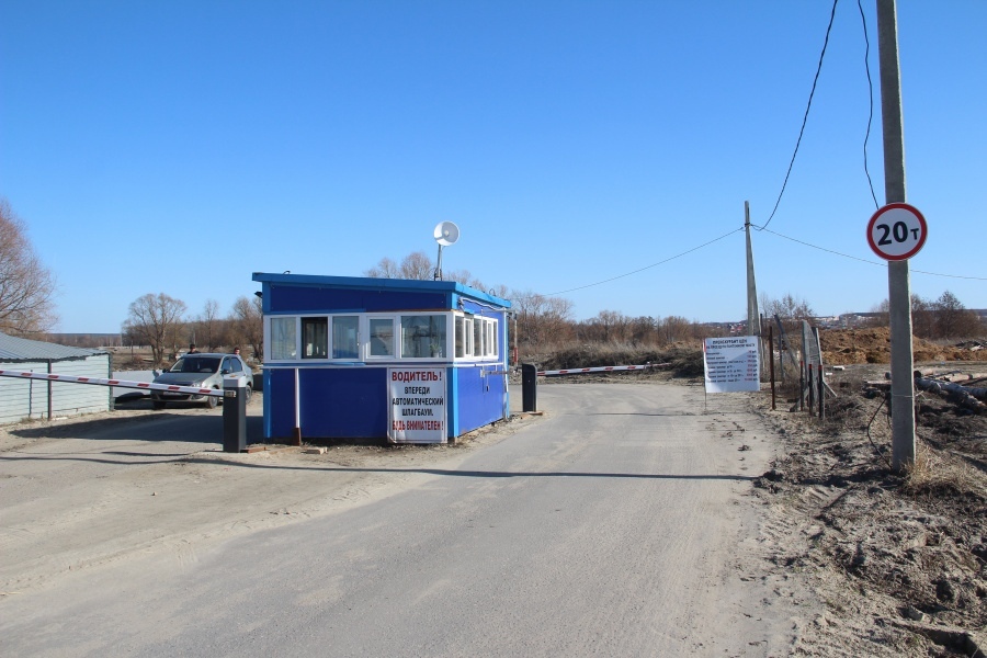 В Засечном на несколько дней закрыли понтонный мост