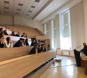 Больницы Пензы примут на работу 25 выпускников и 7 ординаторов из Самары