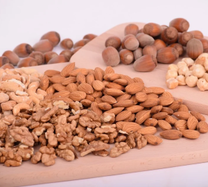 Ежедневное употребление орехов помогает снизить гипертонию