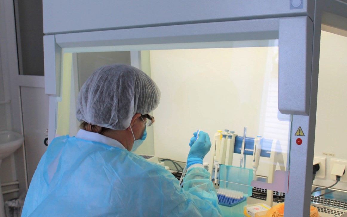 В Пензе для Центра крови закупили бокс биологической безопасности