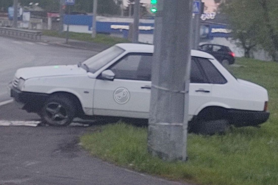 После аварии в Терновке у машины вывернуло колеса