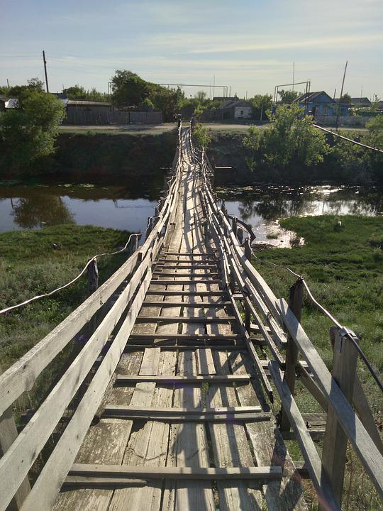 В Кузнецке летом отремонтируют пешеходный мост на Сызранской улице