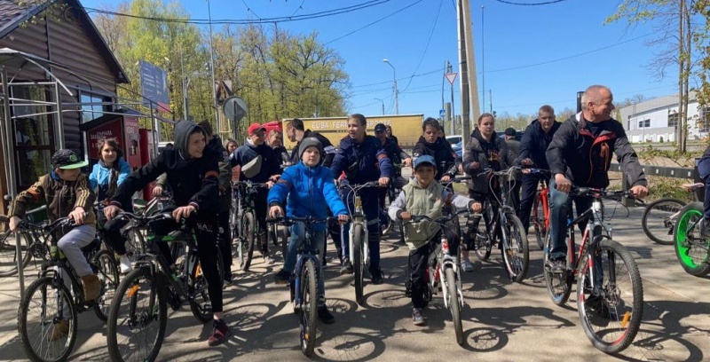 В Пензе полицейские организовали велопробег для школьников