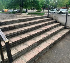 По просьбе пензенцев в районе автовокзала отремонтировали лестницу