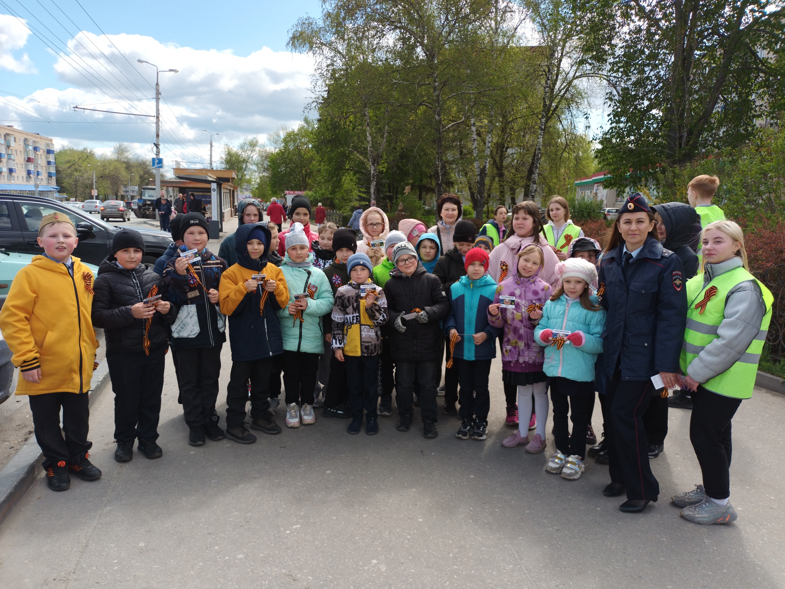 Сотрудники Госавтоинспекции присоединились к акции «Георгиевская ленточка»