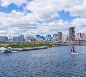 В Спутнике открылся сезон прогулок под парусом