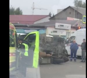 В аварии со скорой пострадали пятеро взрослых и один ребенок