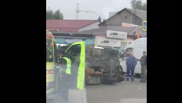 В аварии со скорой пострадали пятеро взрослых и один ребенок