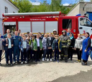 Ольга Чистякова организовала визит пензенских школьников в пожарную часть