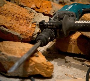 В городе Спутник 22-летний пензенец украл из строительного вагончика дорогие инструменты