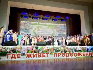 Лучшие семьи региона получат по 25 тысяч рублей