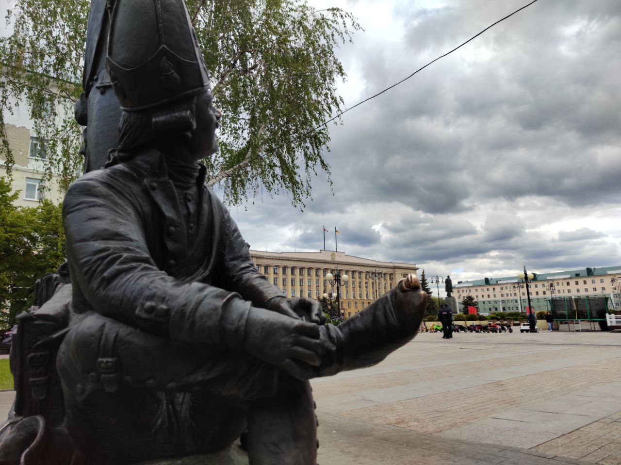 В Пензенской области МЧС распространило предупреждение о грозе и сильном ветре