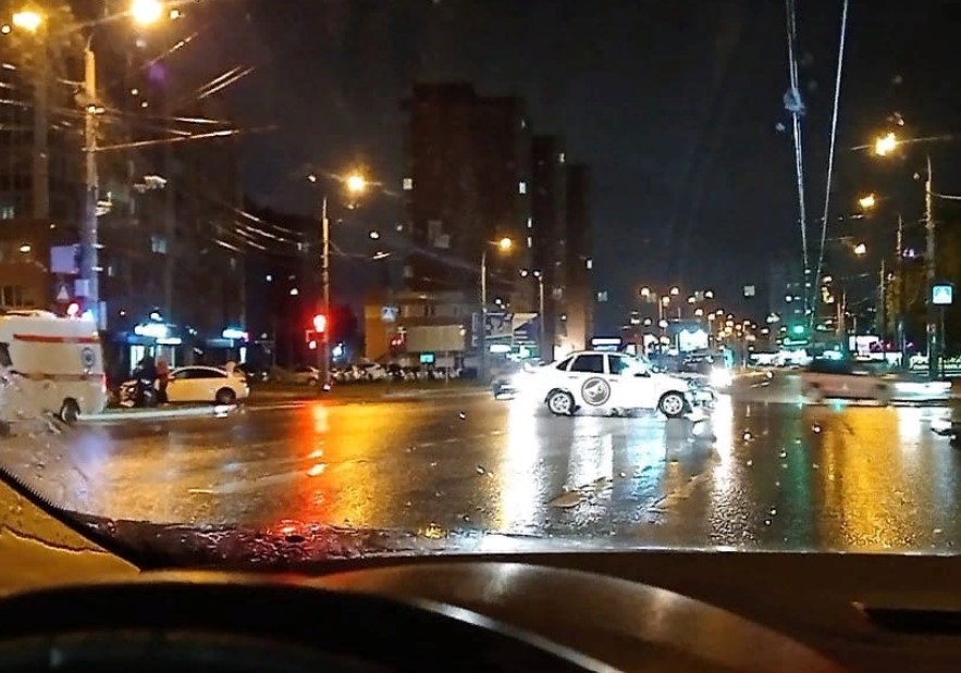На Терновского ночью произошла серьезная авария