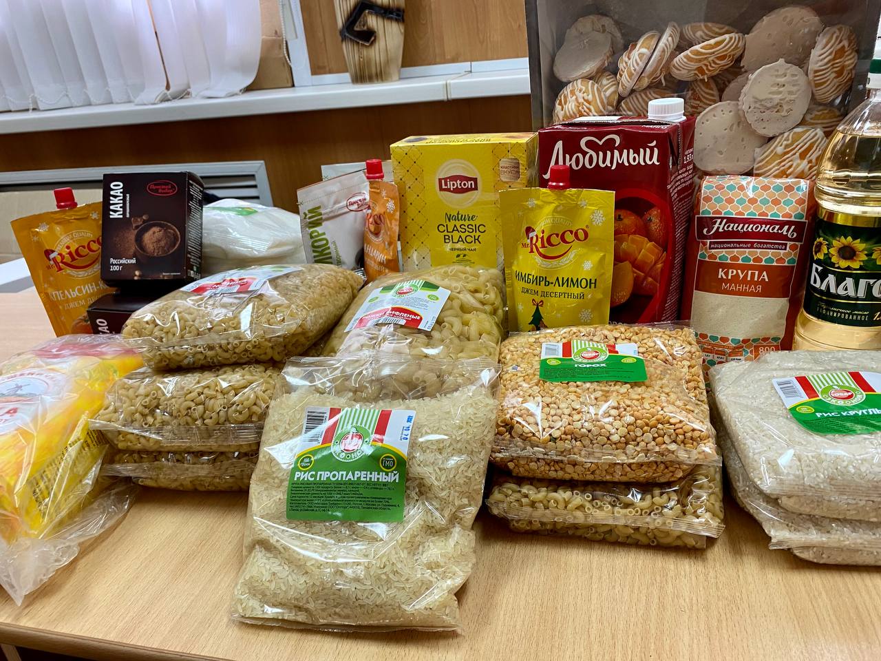 Ольга Чистякова передала многодетным семьям продуктовые наборы