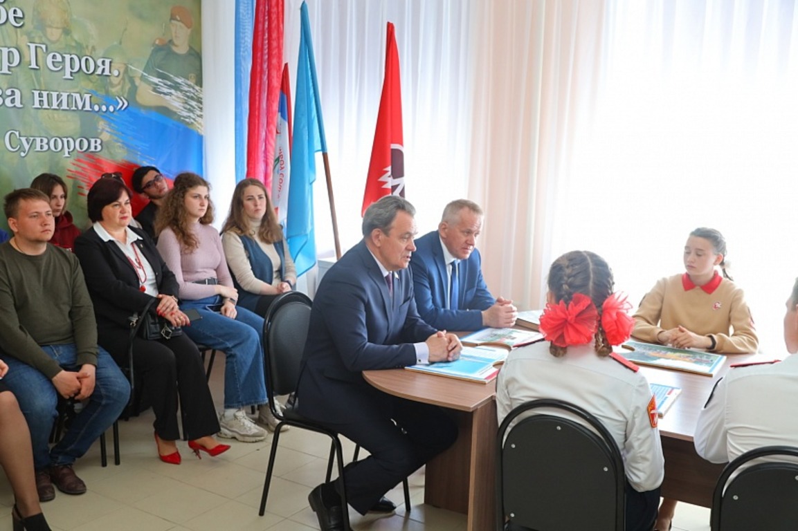 Валерий Лидин посетил музей воинской славы в школе имени Китанина в Тамале
