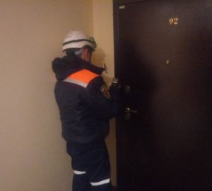 В Пензе спасатели дважды помогли родителям попасть к их детям