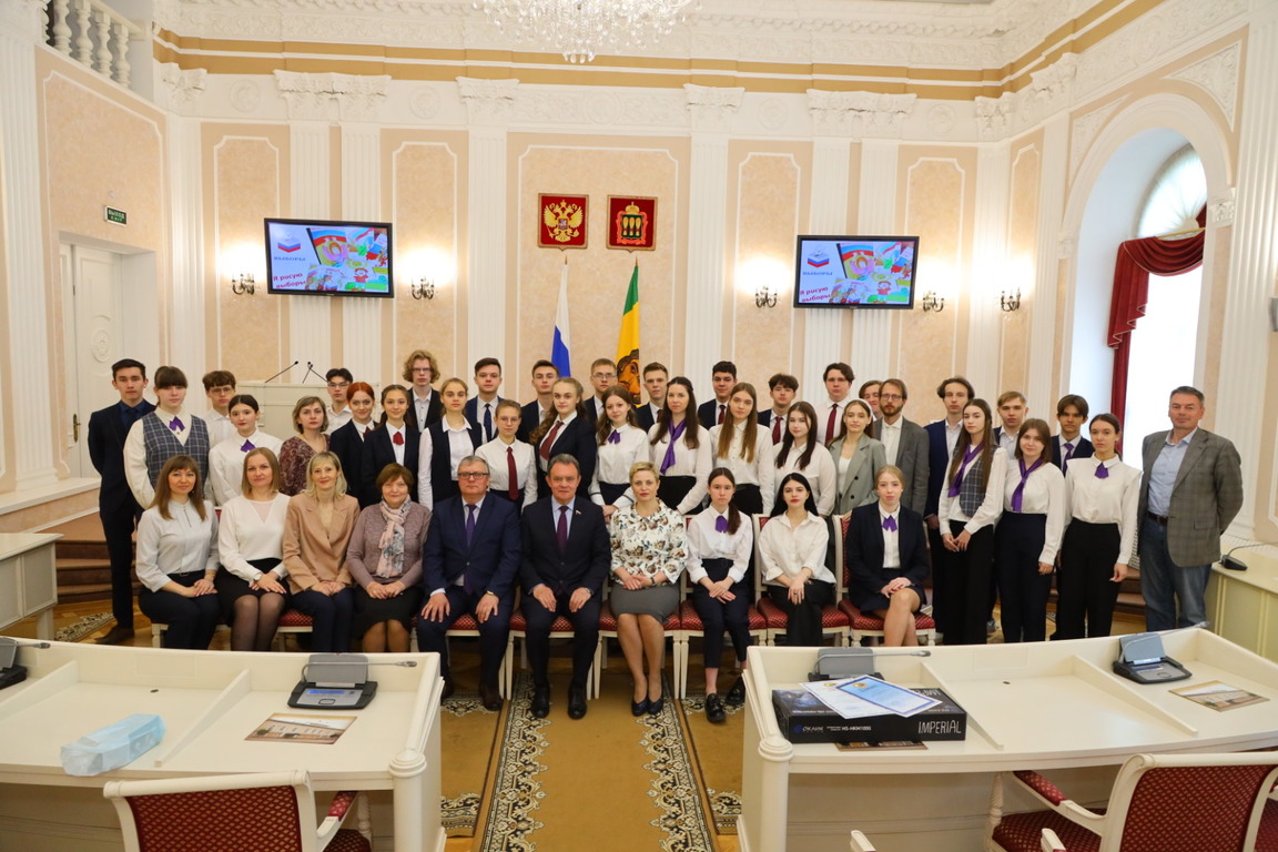Валерий Лидин: «Активная молодежь является весомой политической силой в нашем регионе»