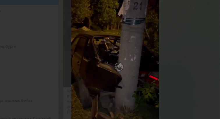 Очевидцы ночного ДТП: "Несовершеннолетний угнал у дедушки автомобиль"