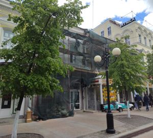 Фасады старинных зданий на Московской приводят в порядок