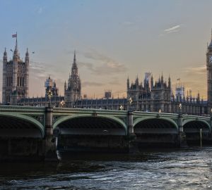 Россиян предупредили о сложностях при оформлении британской визы