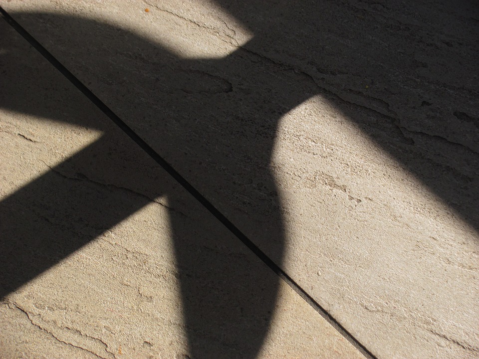 Пензенские полицейские задержали злоумышленника за перелом ноги табуретом гостю