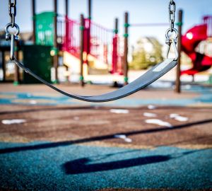 В селе Пензенской области не установят в срок детскую площадку из-за отсутствия денег