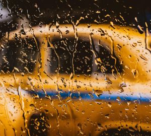 Для ветеранов ВОВ разработали программу бесплатных поездок на такси до конца 2022 года