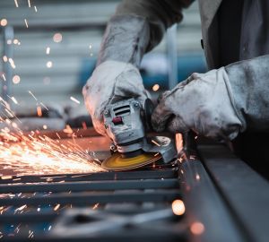 Пензенские заключенные изготавливают запчасти для автомобилей ВАЗ