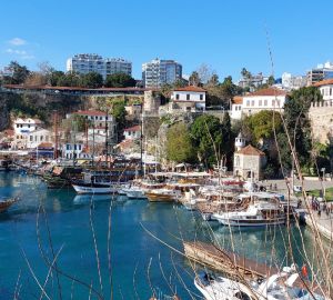 Названа стоимость туров в Турцию после запуска чартеров