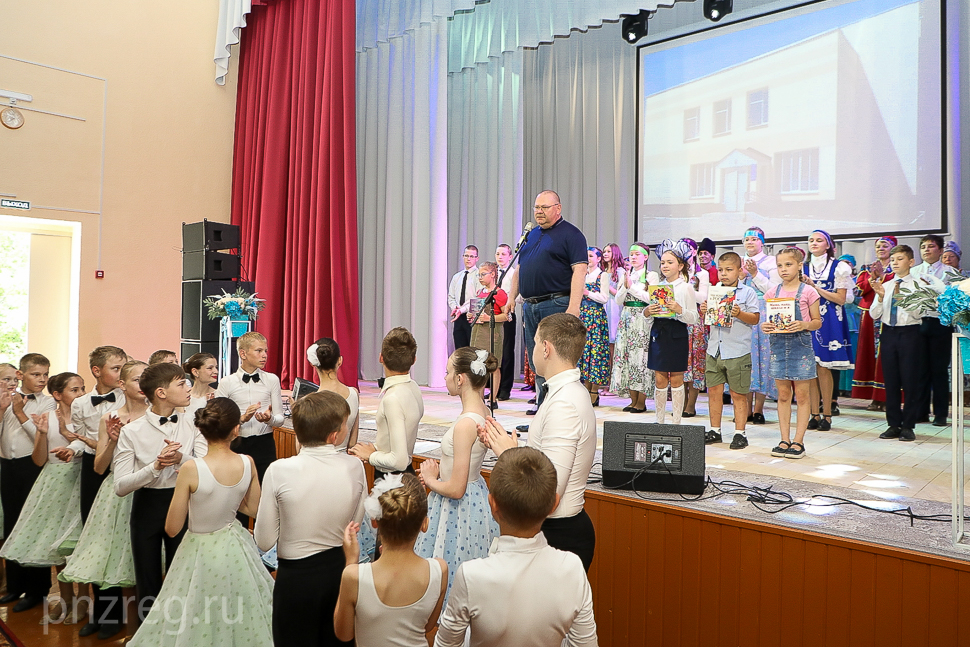 В селе Никольского района открылся отремонтированный ДК